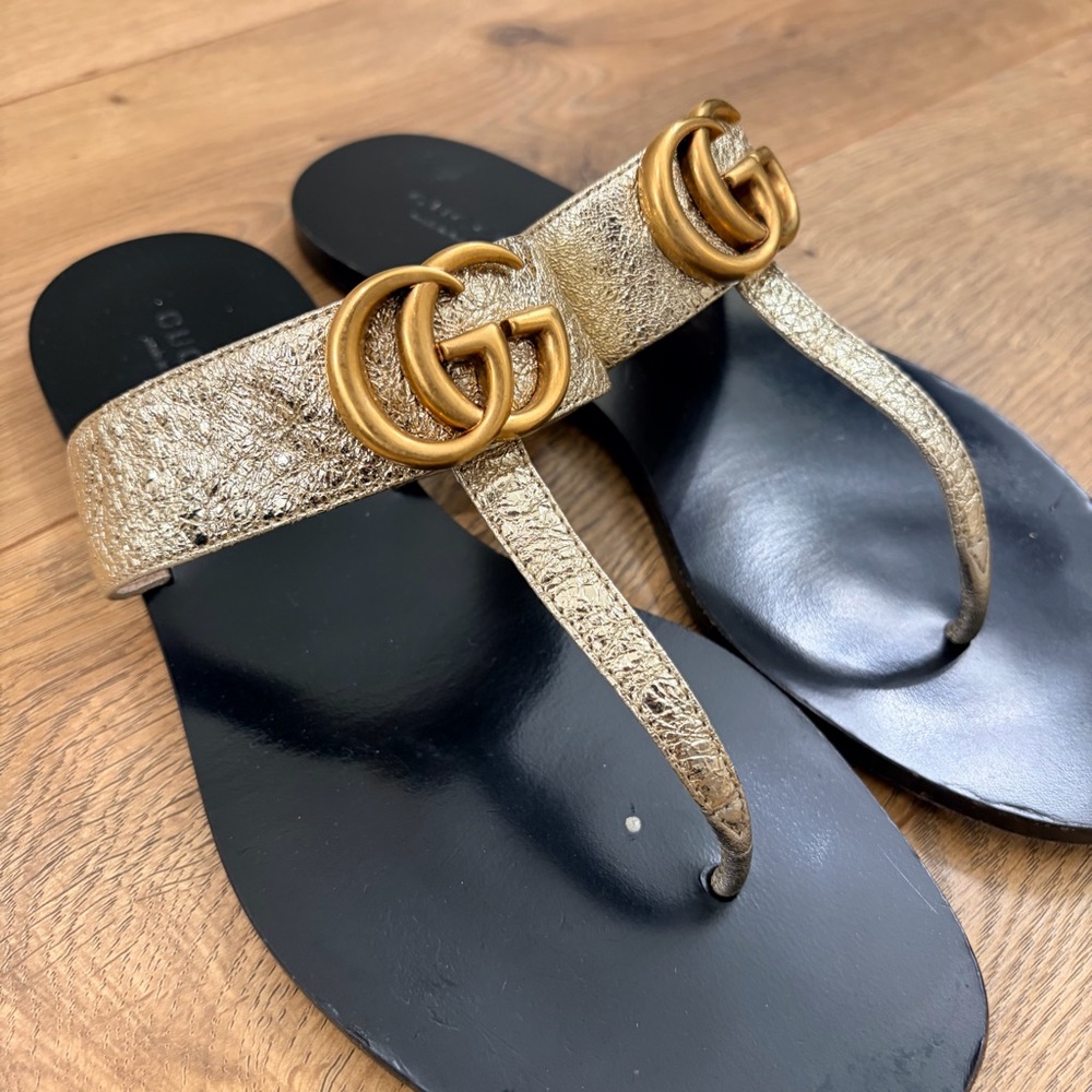 Gucci Marmont T-strap slide thong sandal in gold and black - Size 38 - Picture 4 of 6